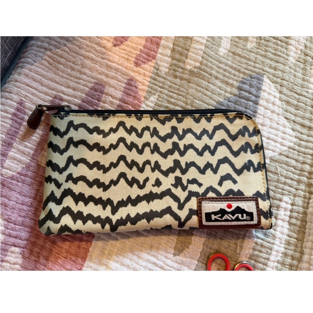 KAVU Clutch wallet